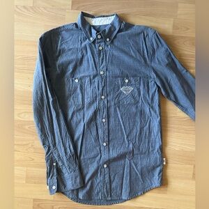 DIAMOND COTTON DENIM BUTTON DOWN LONG SLEEVE SHIRT WITH LOGO